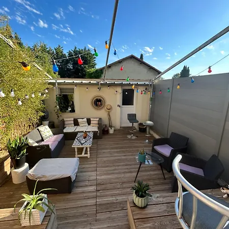 Holiday home Maison Mitoyenne Proche